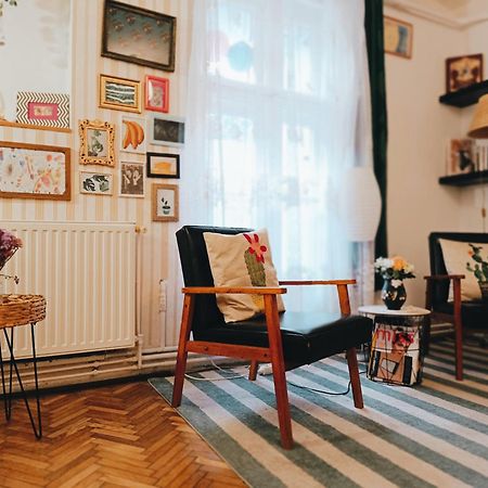 Flat In Historic Villa With Your Own Private Garden, Near City Park Budapest Ngoại thất bức ảnh