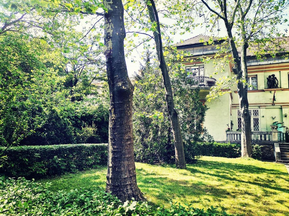 Flat In Historic Villa With Your Own Private Garden, Near City Park Budapest Ngoại thất bức ảnh